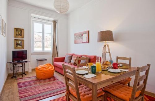 Santa Maria Maior Apartment | Alfama River View Tailor Made Flat