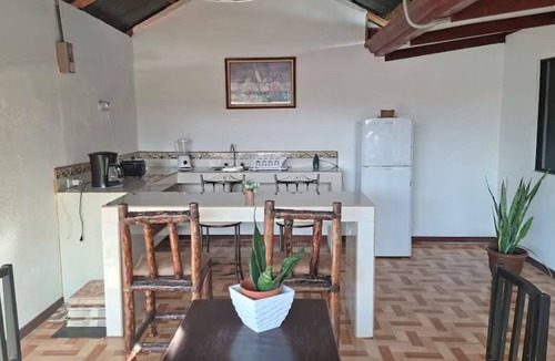 Cahuita House | Alojamientos Ensueño cahuita 2