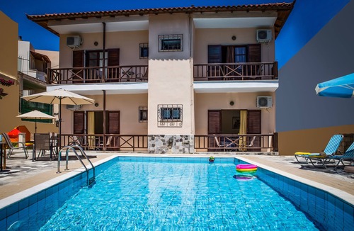 Roussospiti Villa | Amarandos Rethimno's villa : perfect accommodation for up to 20 guests!