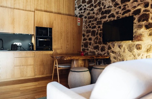 Covilha House | an accommodation unit in the form of a studio T1 with 39m2