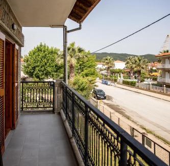 Stavros Apartment | ANGO First Floor Apartment