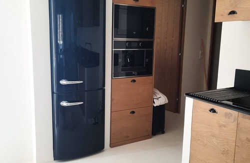 Batsi Apartment | Apartment 'Batsi View House' with Sea View, Wi-Fi and Air Conditioning