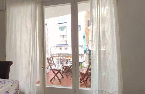 Sitges Town Center Apartment | Apartment MariBeach Sitges with Terrace, A/C & Wi-Fi