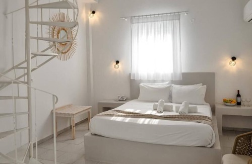 Perissa House | Aspro Phos Double Room BB Garden View
