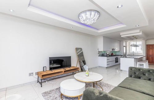Bloubergstrand Apartment | Atlantic Terraces 14, with Inverter by HMH