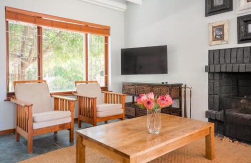 Sedgefield House | Avemore Island Home- back up power -magical views