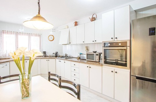 Santa Susanna House | Awesome home in Santa Susanna with WiFi