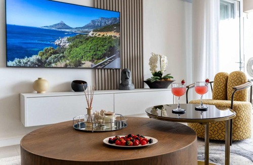 Bantry Bay Apartment | Bantry Bay Alanda - Modern Apt with Sea Views