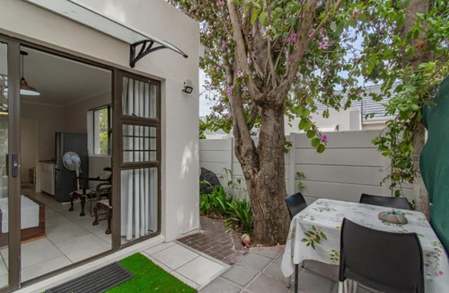 Somerset West Apartment | Barnacle Tree