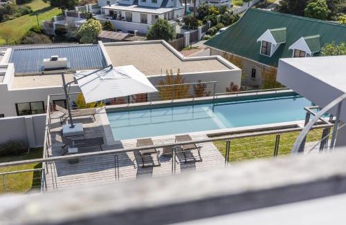 Robberg Beach Villa | Beachy Head Villa - 100m from the beach