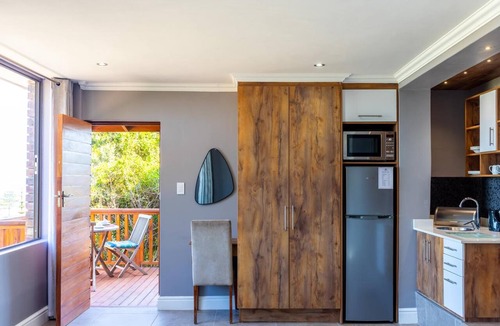 Wilderness House | Boardwalk Lodge - B&B