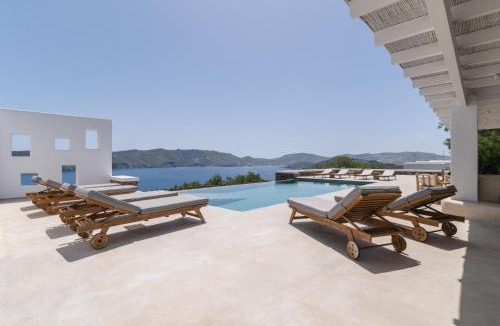 Mykonos Villa | Bohemian Blue Villa - 7 BDRM - beach in 200m - MG Villas