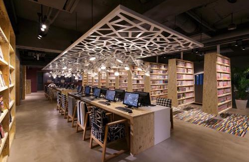 Kabukicho Hotel | Booth Netcafe & Capsule