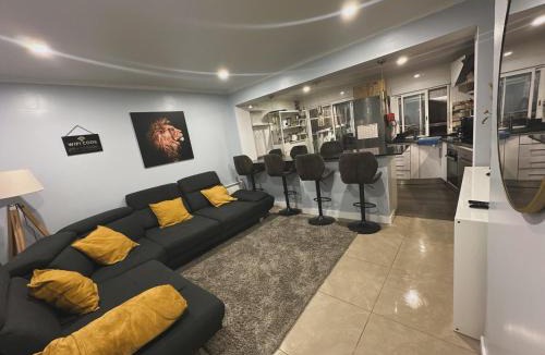 Cacem Apartment | Cacém Maison