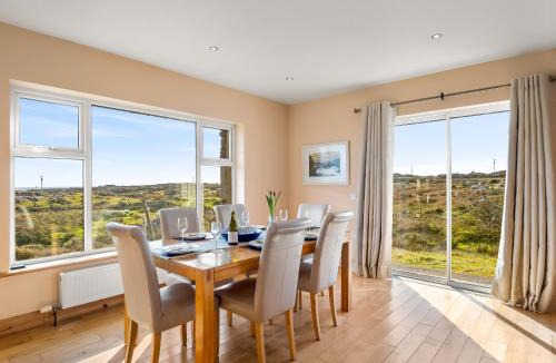 Roundstone House | Campbells Cottage