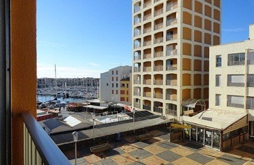 Cap d'Agde Apartment | Cap d'Agde - 2-Room Apt, Sleeps 4, Parking, 800m from Beach