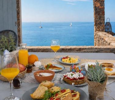 Kithnos Apartment | Cape Suites