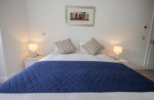 Carrick Hotel | Carrick Gate