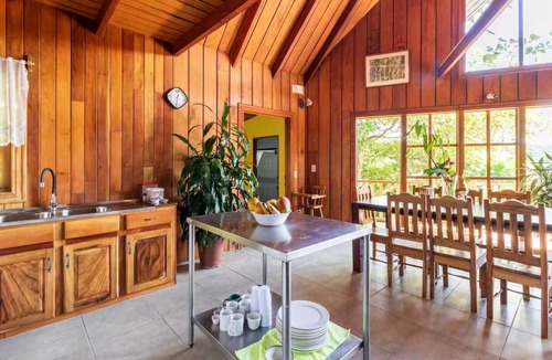 Santa Elena House | Casa Claro de Luna - Five Bedroom House.