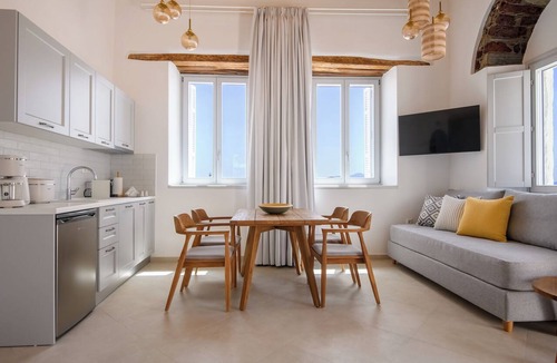Old Town Naxos Apartment | Castle Mansions