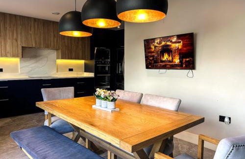 Dingle House | Central Haven Dingle