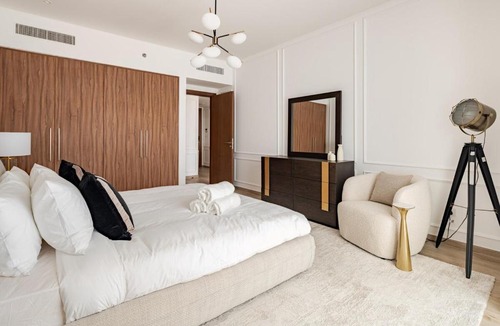 Al Wasl Apartment | Central Park Building, City Walk - 1BR Sophisticated Apartment