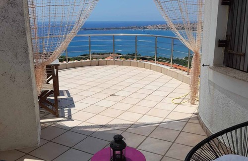 Pylos-Nestoras House | Charly Point Villa