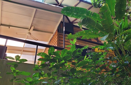 Golfito Cabin | Charming 2-bedroom cabin with WiFi, AC in lovely Pavones
