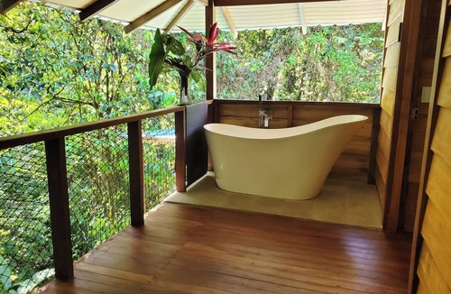 Golfito Cabin | Charming 2-bedroom cabin with WiFi, AC in lovely Pavones