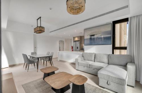 Umm Suqeim 3 Apartment | Charming Fully-Equipped 2BDR, Gym & Pool Access