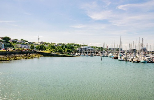 Howth Apartment | Charming Howth Marina Retreat