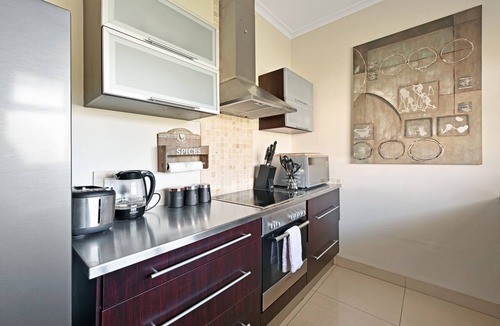 Green Point Apartment | Charming One Bed | Central Green Point | Stadium