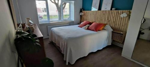 Ballsbridge Apartment | Charming Sandymount APT Sleeps 4