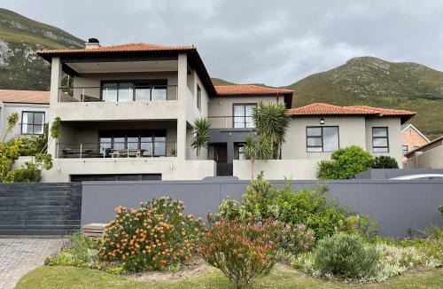Chanteclair Villa | Chasing Jacuzzi Sunsets sea and mountain views