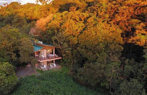 Quebrada Grande Apartment | Cloud Forest Garden Apartment Welcome Wine, Trails & Local Tips