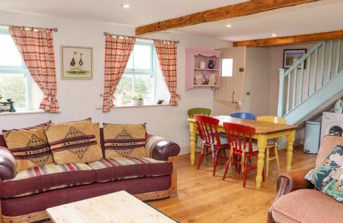 Kilmore House | Cob Cottage