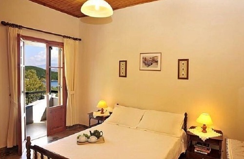 Petaleia Apartment | Cochelli Apartments