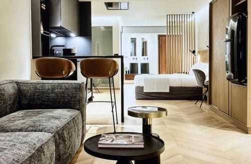 Vouliagmeni Apartment | Comfort and Relaxation