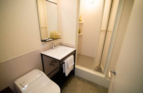 Higashishinsaibashi Hotel | Comfort Double Breakfast included Enjoy a safe/Osaka Ōsaka