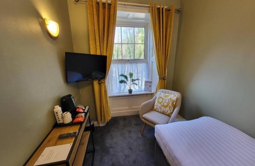 Cobh Hotel | Commodore Hotel
