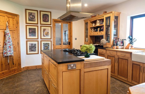 Moyard Cottage | Connemara - modern home with spectacular views. Connemara National Park