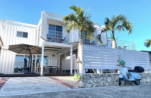 Tokunoshima House | Container Villa B with a sea view accommodates up to 8 people/Oshimagun Kagoshima