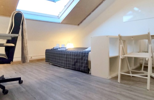 Santo Antonio dos Olivais Cabin | CQ11 ❤️ Cozy Room with Double Bed | Weekly Cleaning