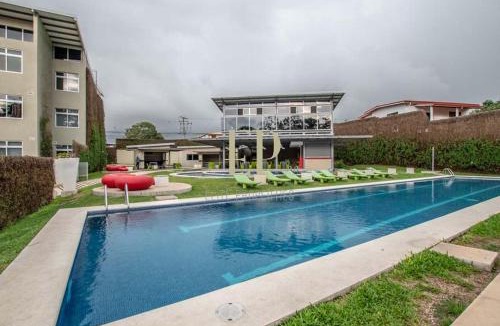 Santa Ana Apartment | CR MARIPOSA RENTALS SANTA ANA RIVERPARK 2 BR, 2BH, Pool, Gym, WALK EVERYWHERE