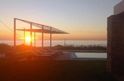 Lahania Villa | CRISTELIA SEAFRONT & POOL VILLA