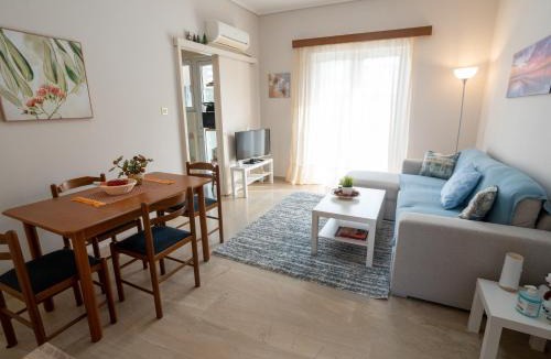 Saronida Apartment | DaMa Blue