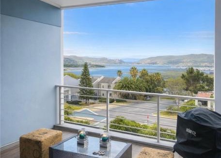 Old Place Apartment | Deja View