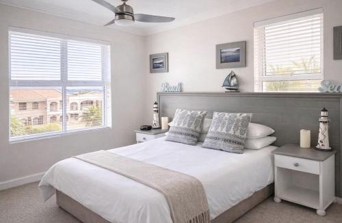 Old Place Apartment | Deja View