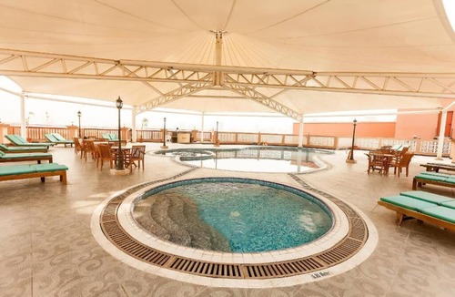 Beach & Coast Apartment | Deluxe Suite Near American School