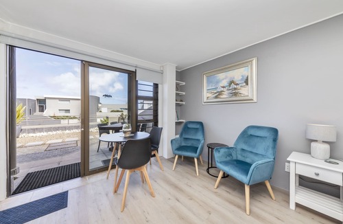 Bloubergstrand Apartment | Demi de Mêlée A - Studio, Blouberg by HMH